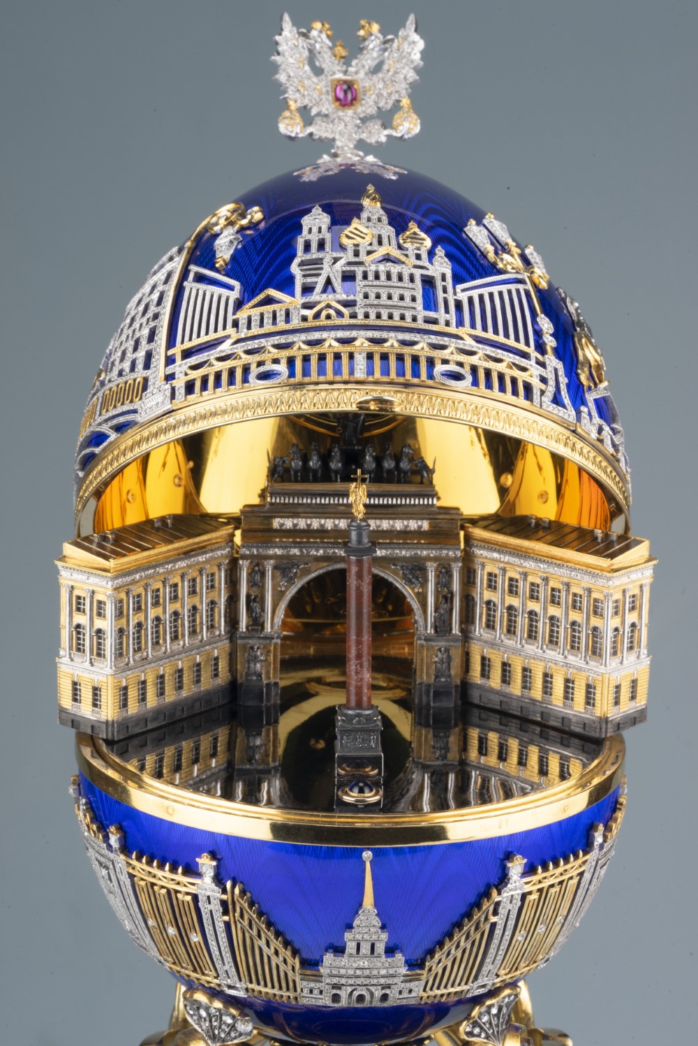 Фото Easter egg - Palace Square